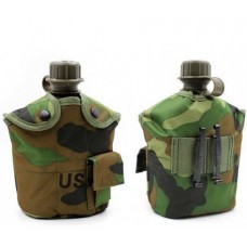 Армейская фляга пластиковая 1 литр,  в камуфлированном чехле с алюминиевым котелком, цвет камуфляж РФ лес